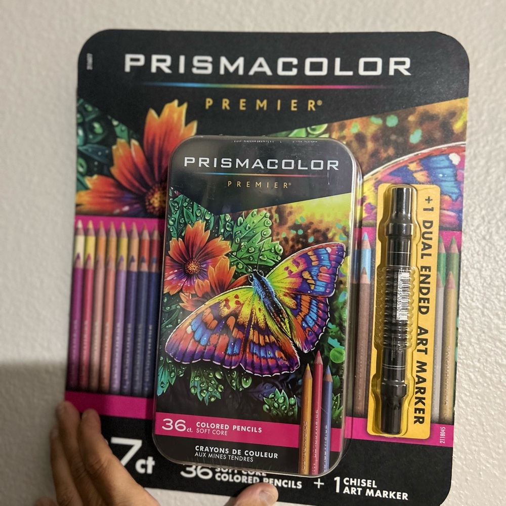 A Prismacolor Premier Soft Core Colored Pencils, Assorted Colors, 37 Count NEW